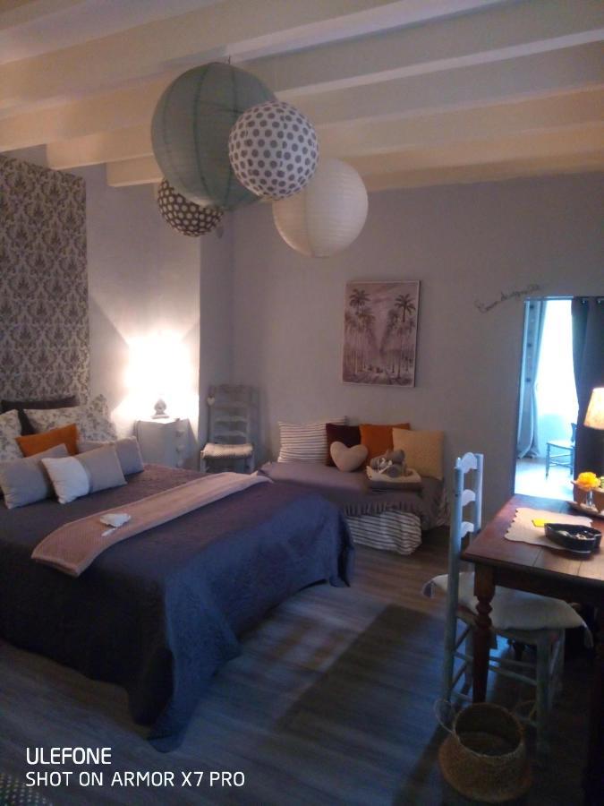 Bed and Breakfast Coeur De Vigne A Colombier 24560 Issigeac Exteriér fotografie