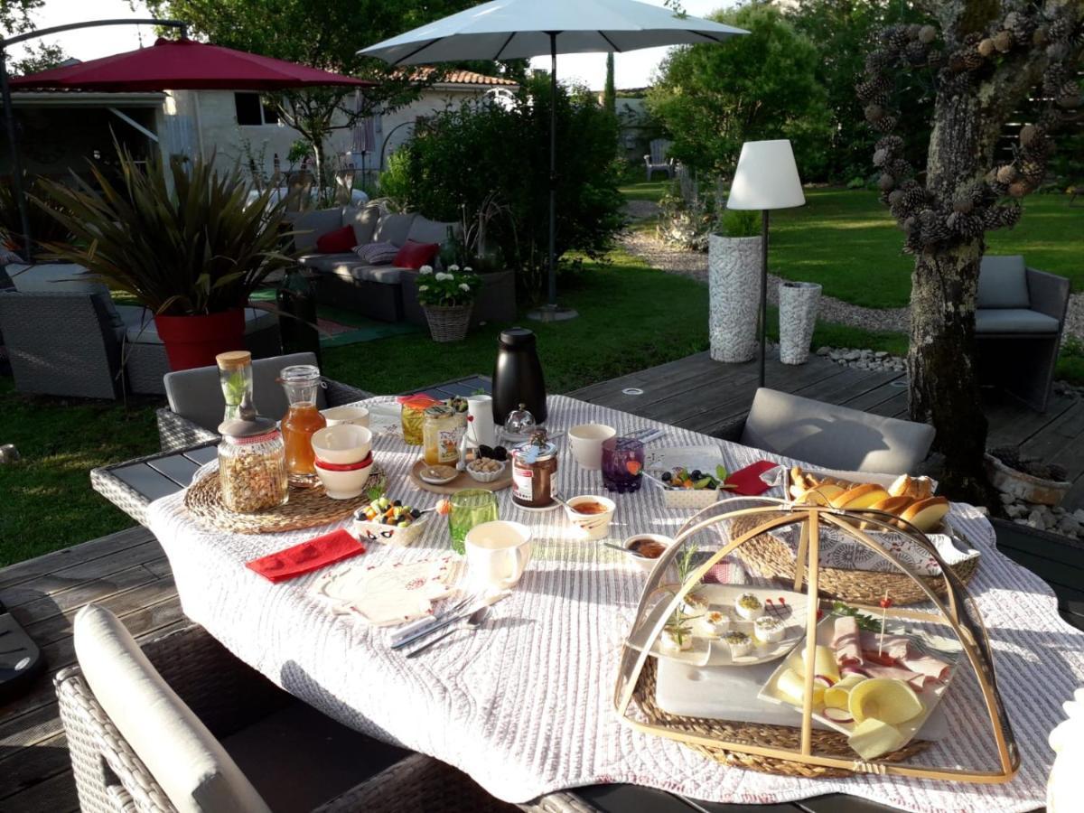 Bed and Breakfast Coeur De Vigne A Colombier 24560 Issigeac Exteriér fotografie
